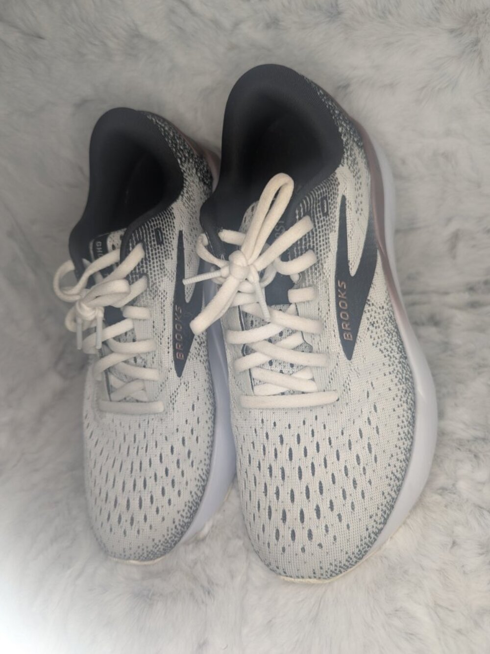 Brooks Ghost 16 Women's Size 8 White Gray Running Shoes EUC - Picture 8 of 16